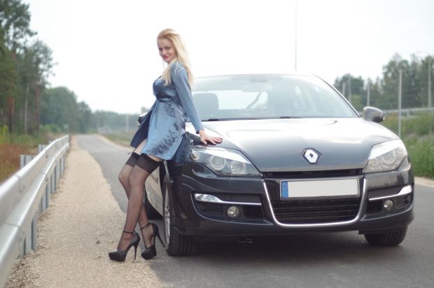 Roadside upskirt