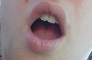 Empty your balls in my warm mouth, please !