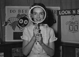 What will Miss RomperRoom see this time in her magic mirror