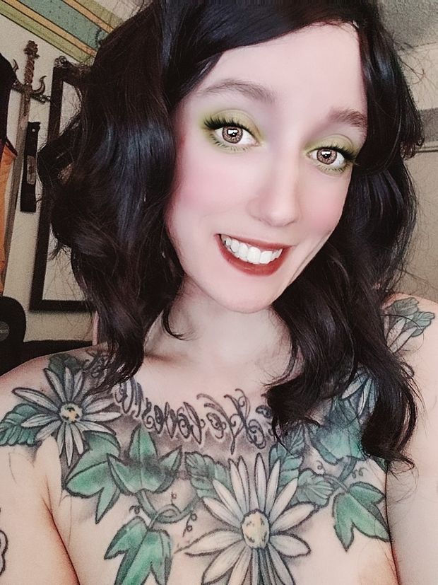 Stoned Daisy's pretty face needs a big load of cum all over it