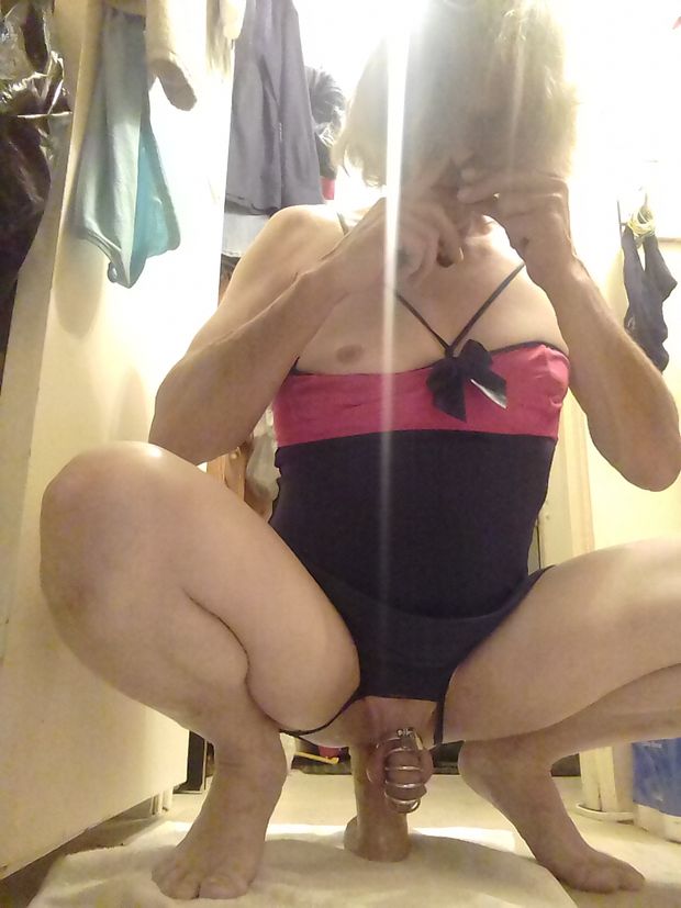 sniff, sniff, lil popper bitch,  for BBC is   what I wish