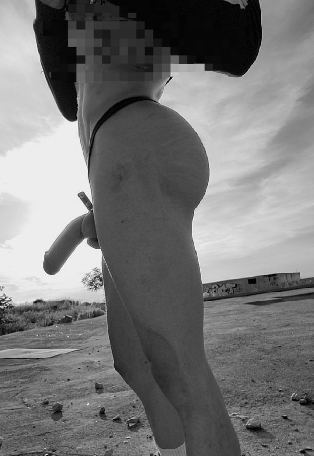 Skinny sissy