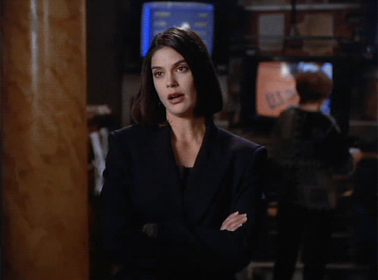 Lois & Clark: The New Adventures of Superman. Here's Lois Lane.