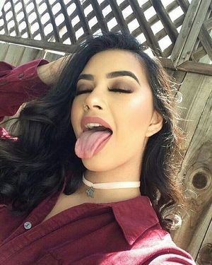 Dick Sucking Lips... please let me suck the cum from your balls
