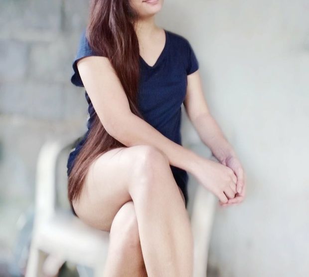Sexy Long-haired Asian Gave A Perfect Crossed Legs For Jerking off