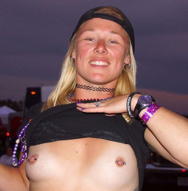 Biker dyke showing tits