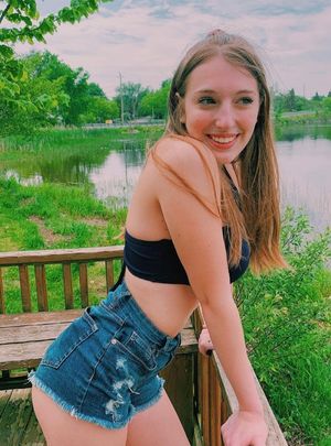 Trin beautiful short shorts