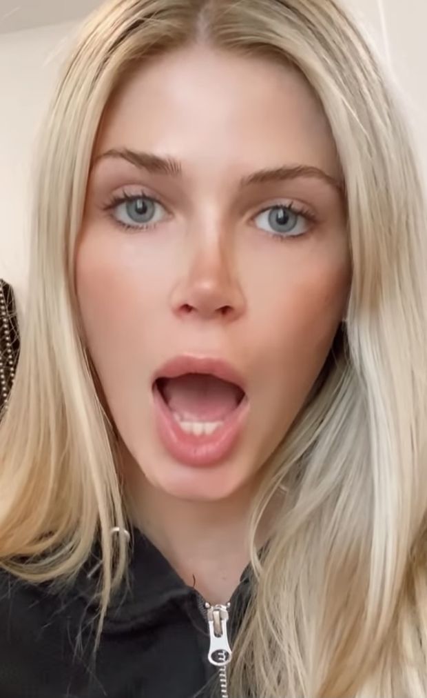 Open mouth blonde