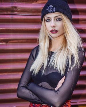 Maddie Phillips Sexy & Topless Photos