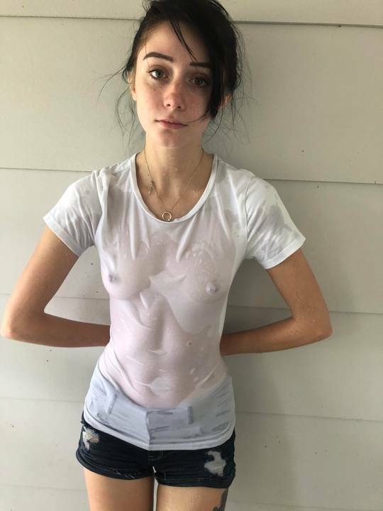 Wet tshirt
