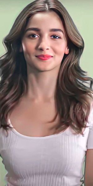Alia Bhatt pink