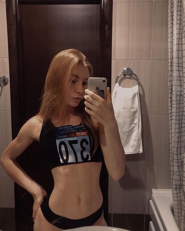 athletic babe