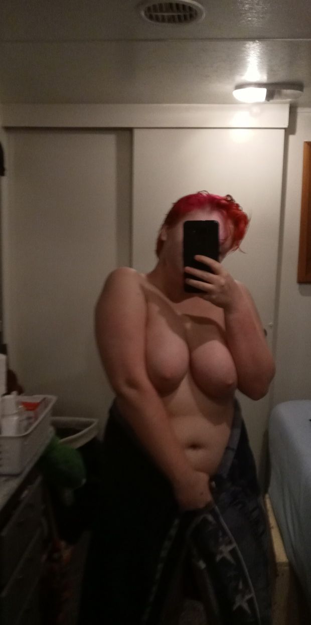 Pets boobs