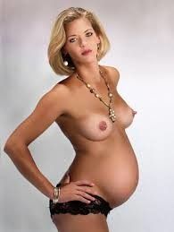 Retro Pregnant Beauty