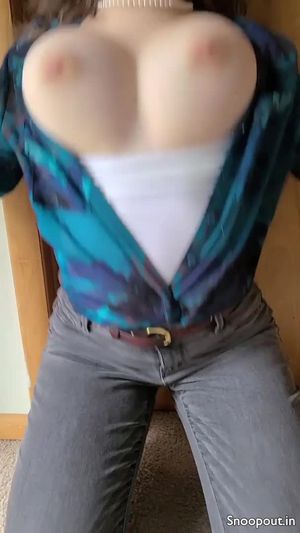 Sexually frustrated babe showing her tits - snoopout(dot)in