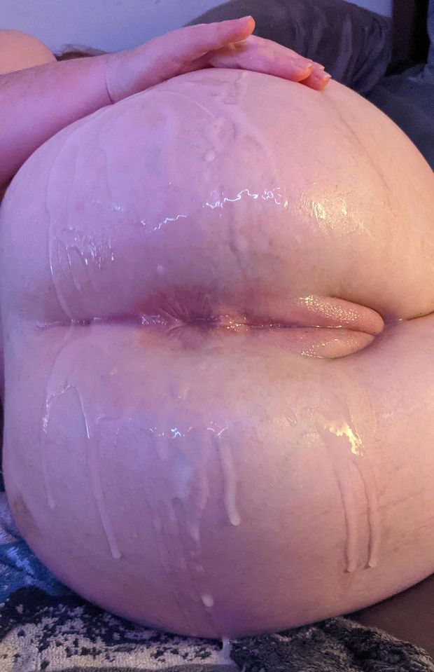 Cum on the ass