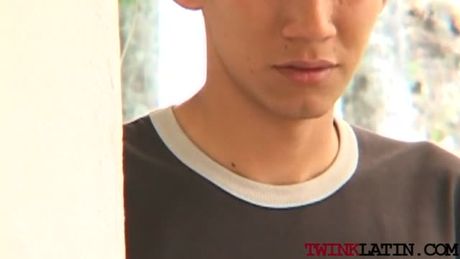 Latino twinks blowing dicks in bareback group action