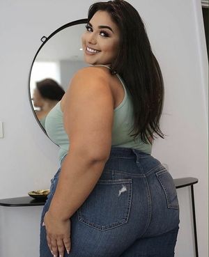 Thick Cutie In Jeans