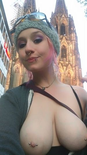 Hot boobs in Domplatte. ❤️