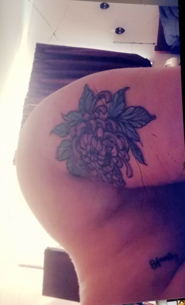 Sexy fat slut with tattoo