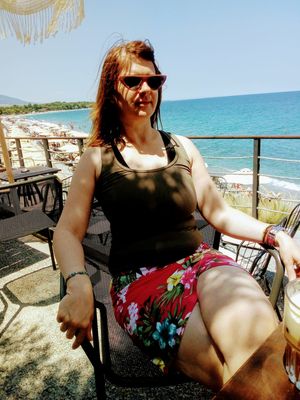 Sexual ugly, with butterface. ❤️