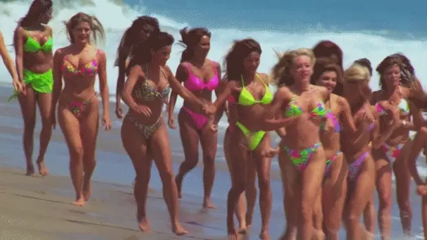 Bikini bouncing