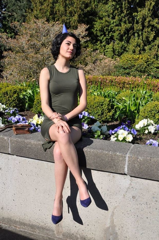 green dress