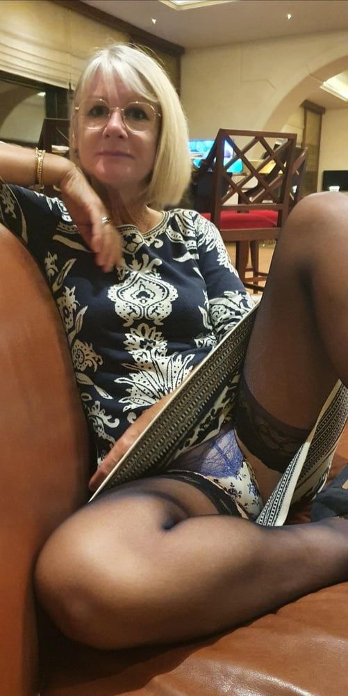 HOT BIMBO