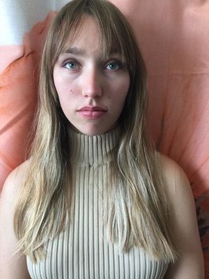 i bet some cum would put a smile on that face