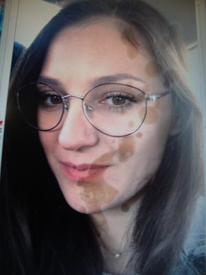 glasses cum tribute