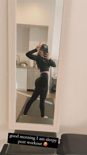 Chrissy Costanza big ass leggings
