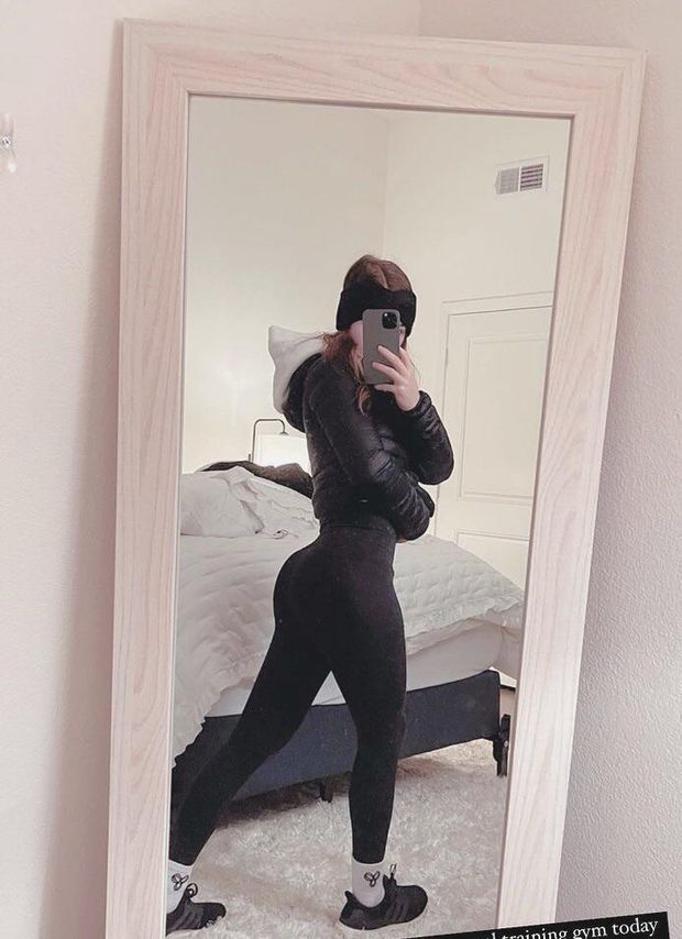 Chrissy Costanza ass leggins