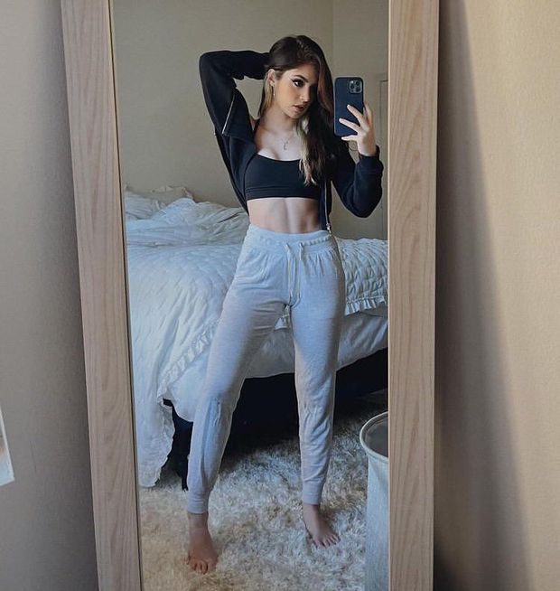 Chrissy Costanza big boobs crop top