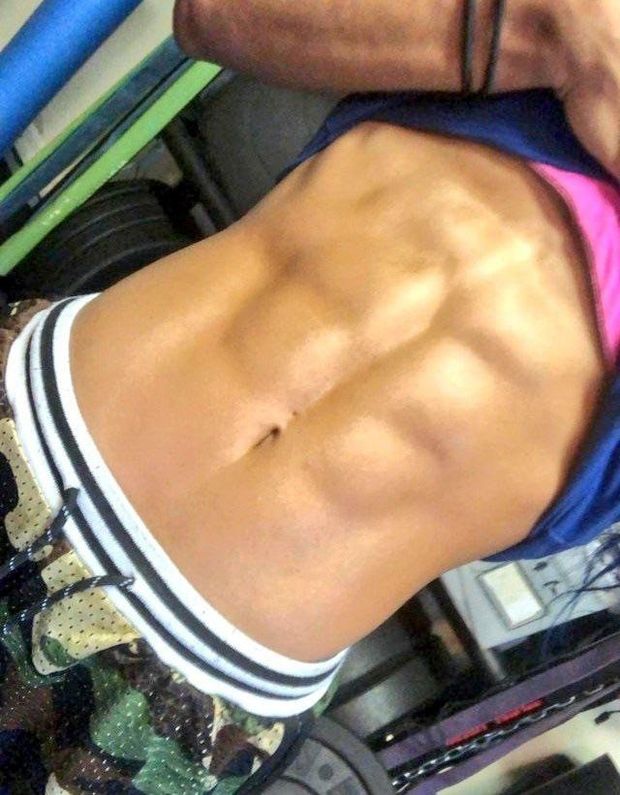 Sasha Banks and her beautiful abs