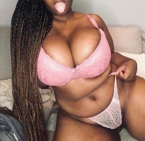 Milkshake Samme looking sexy in her Pink bra and panties