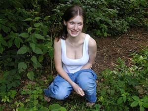 Nana exhibi sur Dunkerque qui kiffe se montrer le cul !