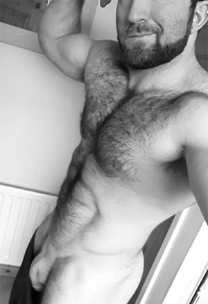Hairy gay stud in Boston MA looking for a nice twink to date and have fun with