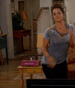 Mike & Molly. Shake it now.