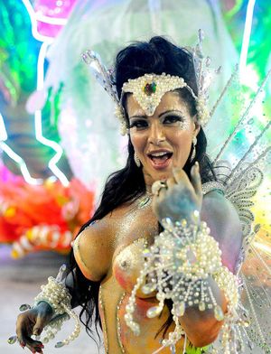 Buenas tetas en el carnaval!