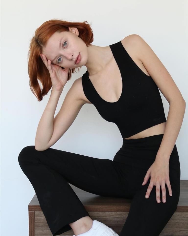 Model red