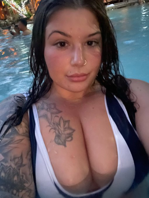 Pool Cleavage Selfie