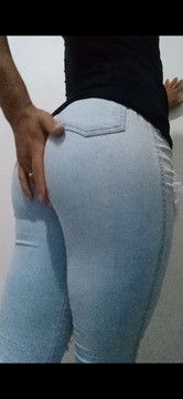 I Wouldn't Be Upset If You Smack My BubbleKakes and Tell Me Why You Did It ????
