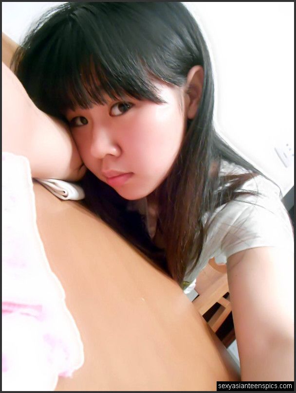 Chinese babe selfie