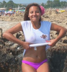 Tetas lindas en la playa!