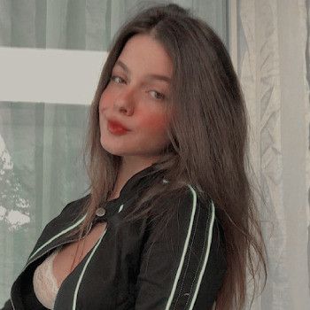 Belle Longwell (28