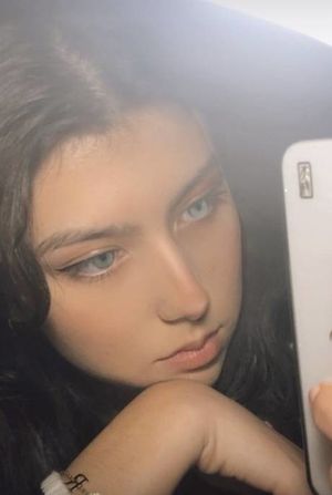 Just imagine this face sucking on your cock