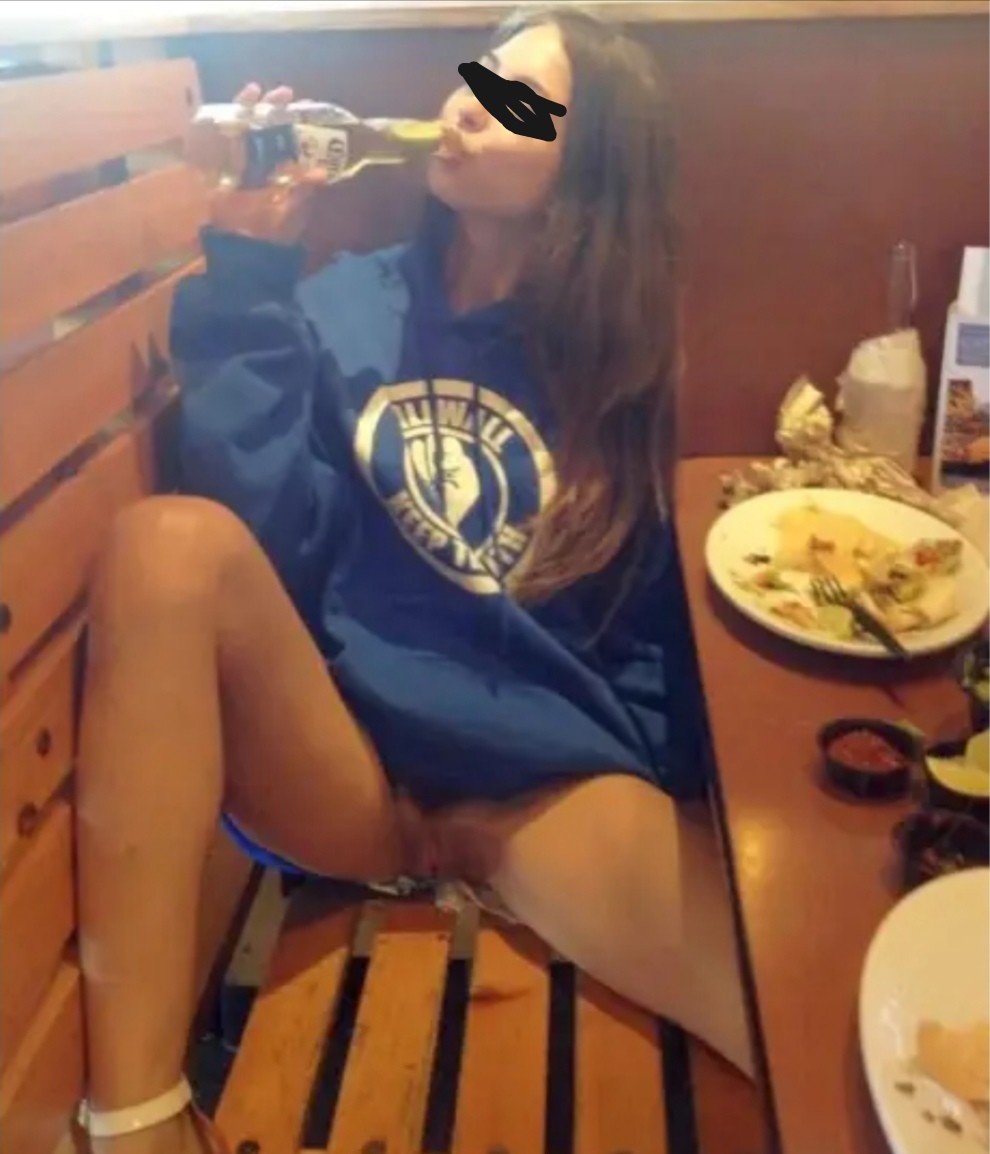 I love drinking without pants (yes that's rlly me)