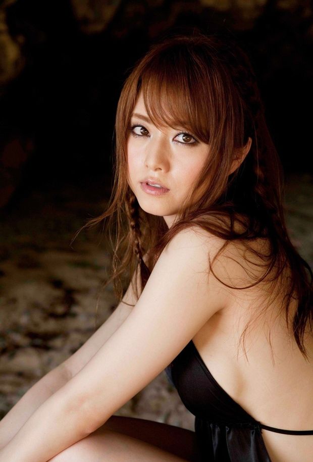 Akiho Yoshizawa