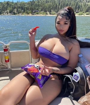 Lexie huge boobs chips