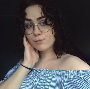 cute teen with glasses